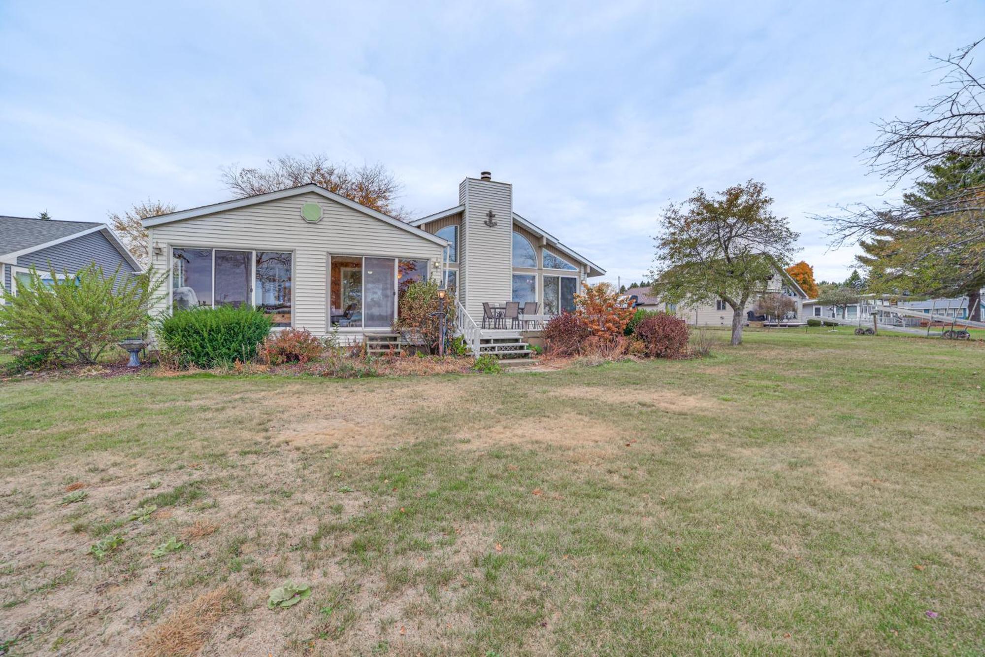 Lakefront Home With Deck And Dock In Oscoda Twp! Lincoln Junction Exterior foto