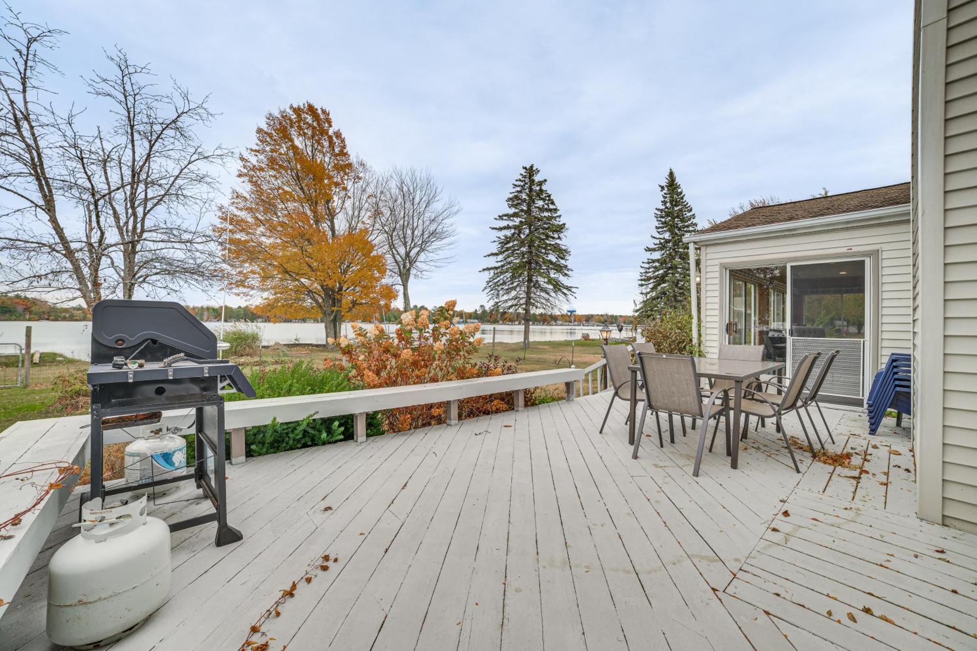 Lakefront Home With Deck And Dock In Oscoda Twp! Lincoln Junction Exterior foto