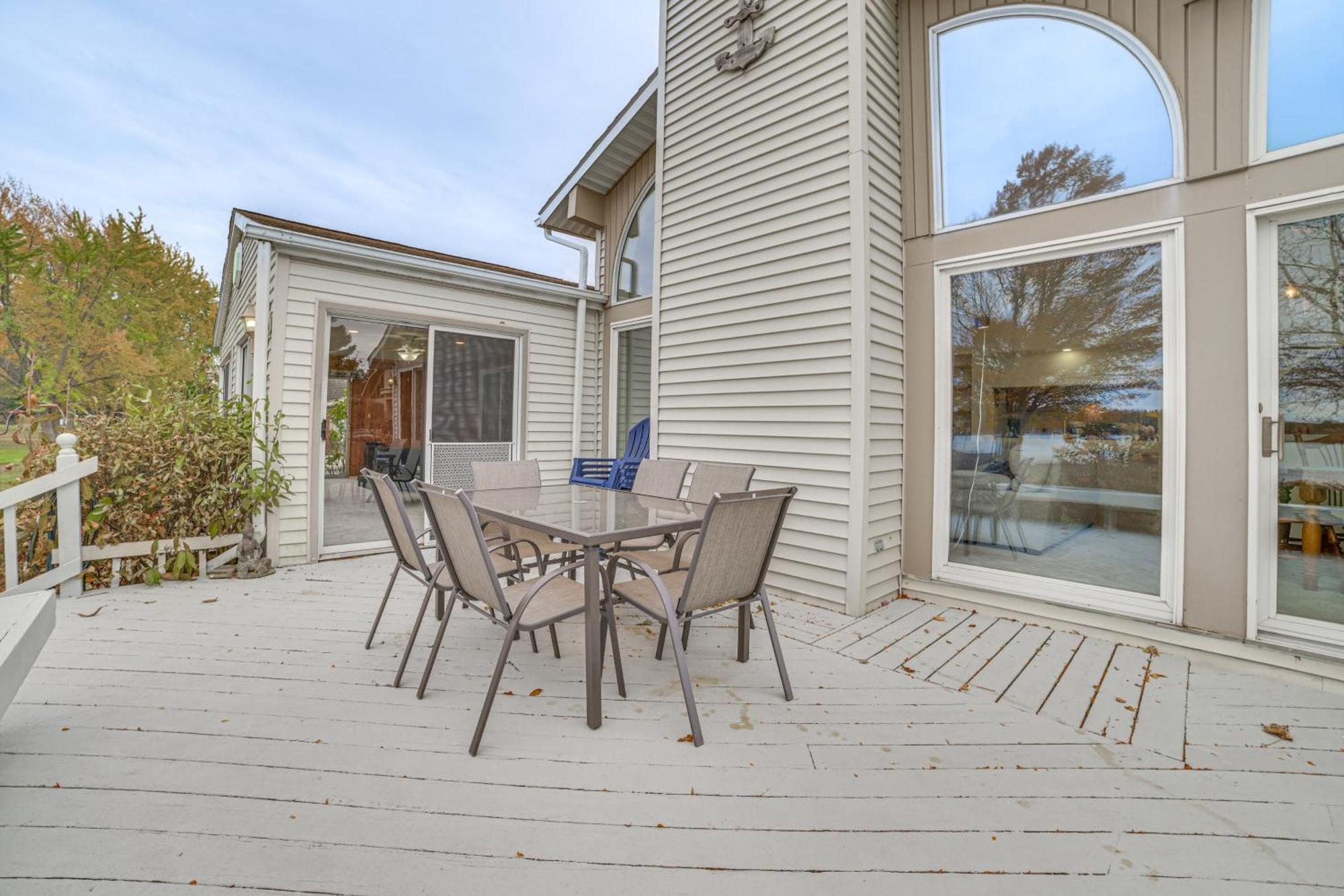 Lakefront Home With Deck And Dock In Oscoda Twp! Lincoln Junction Exterior foto