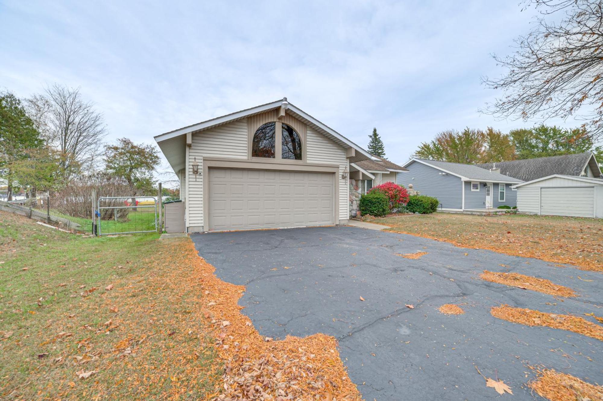 Lakefront Home With Deck And Dock In Oscoda Twp! Lincoln Junction Exterior foto