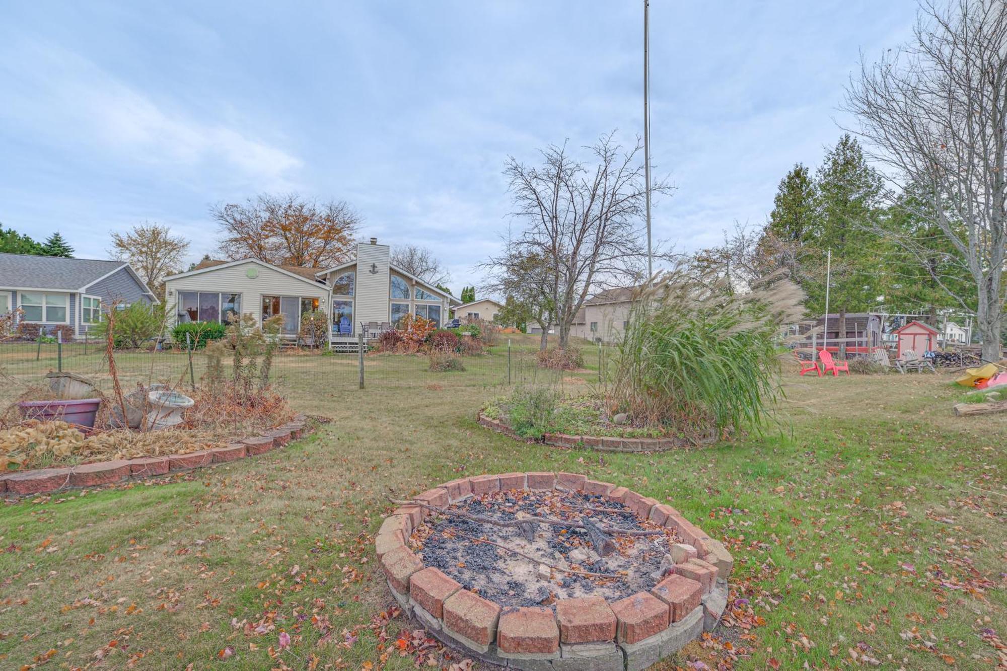 Lakefront Home With Deck And Dock In Oscoda Twp! Lincoln Junction Exterior foto